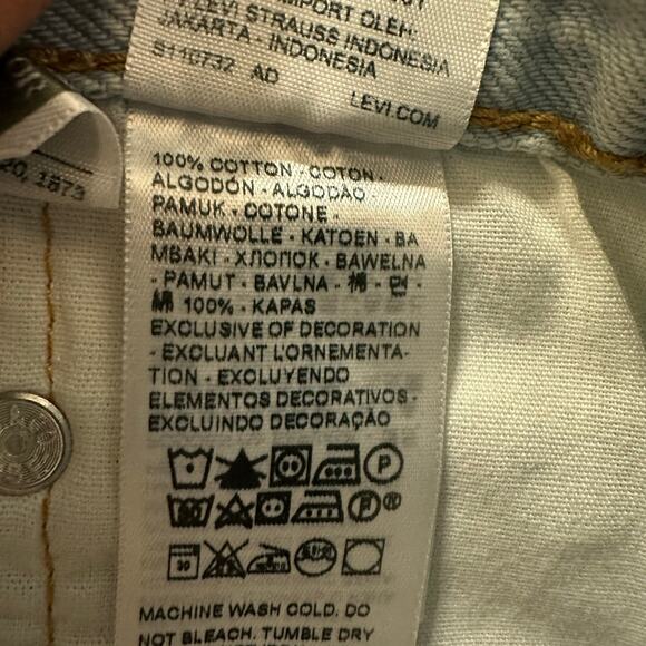 Levi Strauss Womens 501 Shorts Size 33 Cut Off Light Blue Denim High Rise NWT - Picture 9 of 11